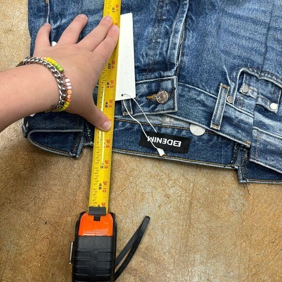 B Denim Jeans - Picture 8 of 9